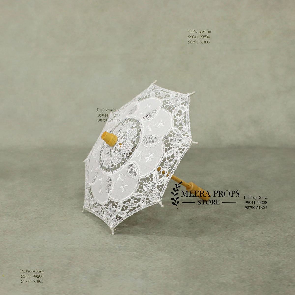 Mini lace umbrella