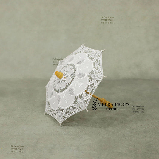 Mini lace umbrella